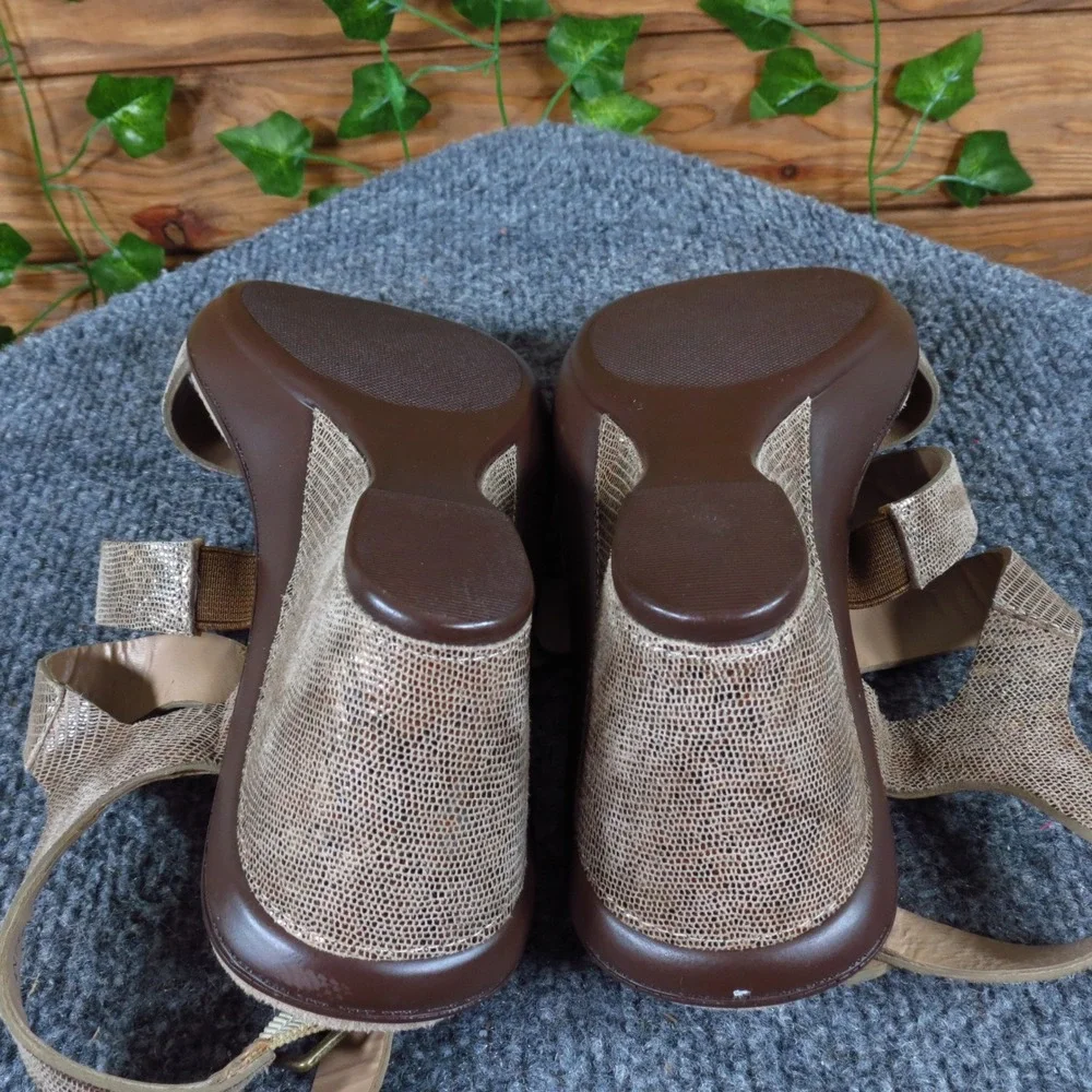 Walking Cradles Women Sandal 8.5 Casual‎ Dress Wedge Metallic Leather Taupe